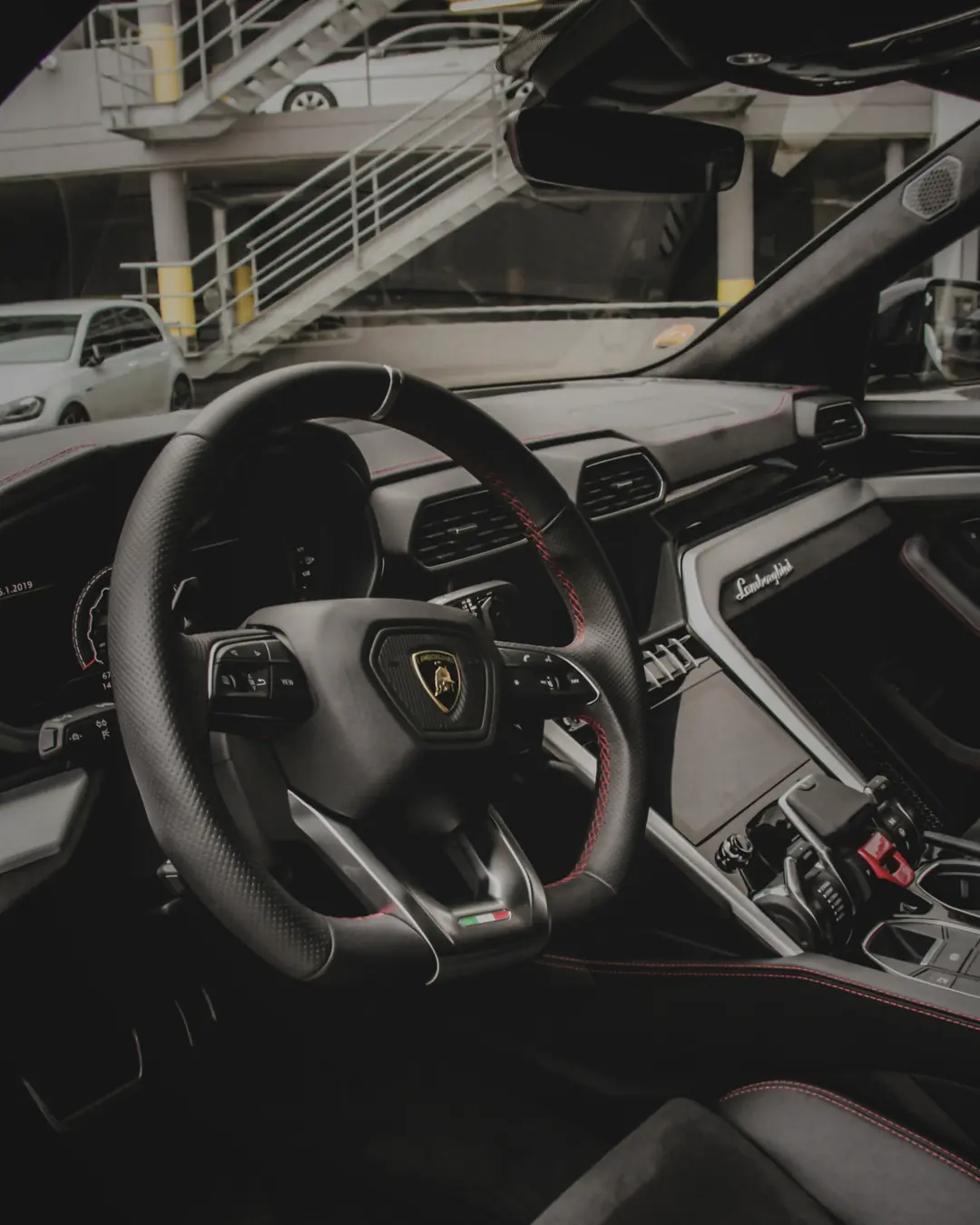Lamborghini Urus cabin, steering wheel